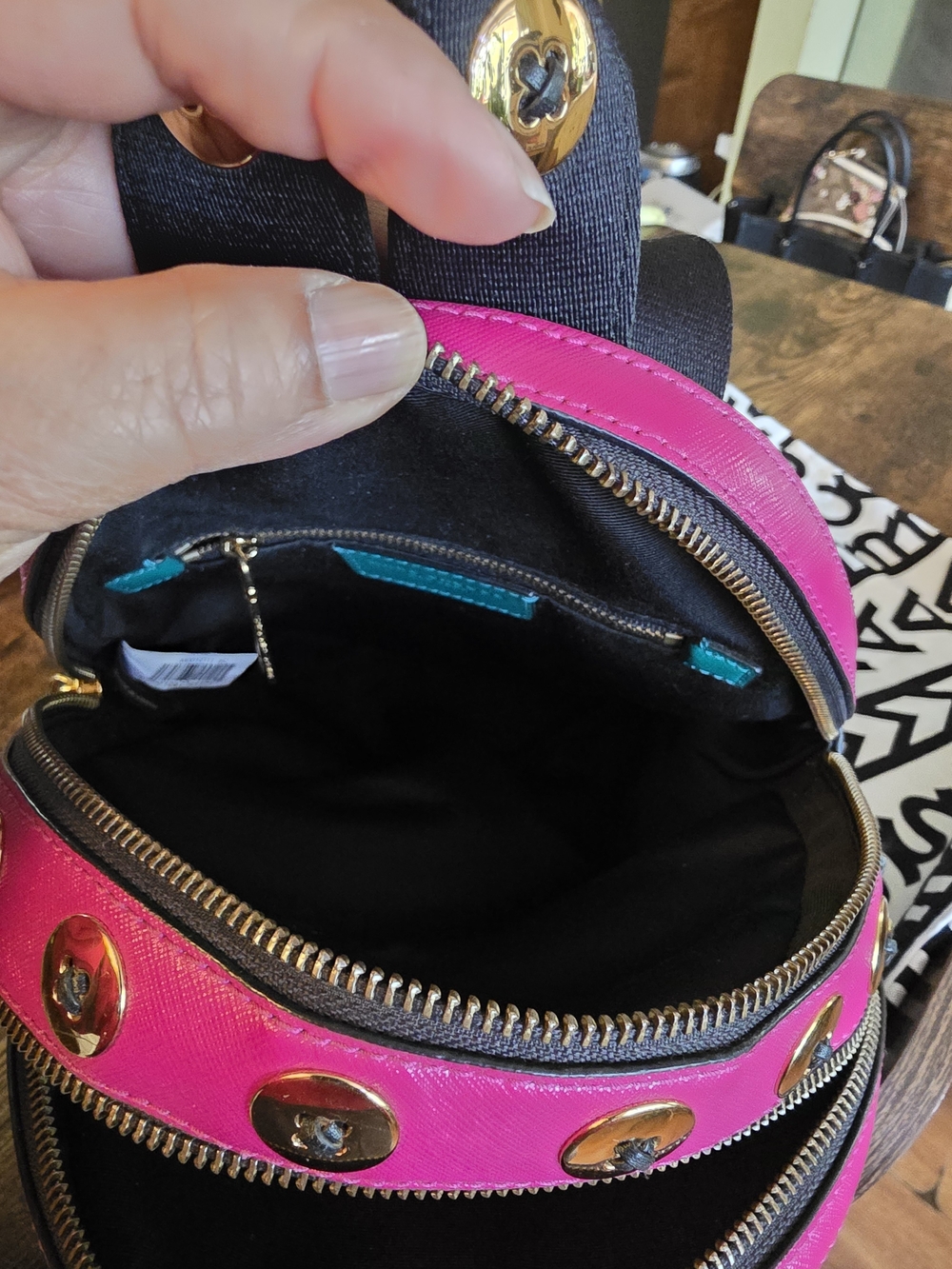 Marc Jacobs PACKSHOT BUTTONS Mini Backpack - Picture 7 of 12